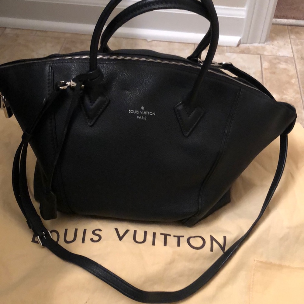 NEW Louis Vuitton Lockit MM Black